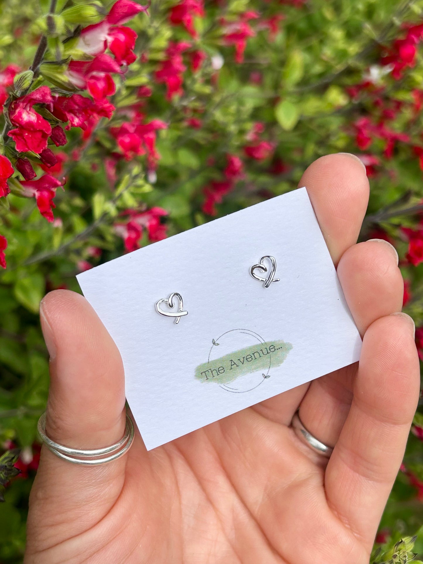 Tiny heart outline stud earrings