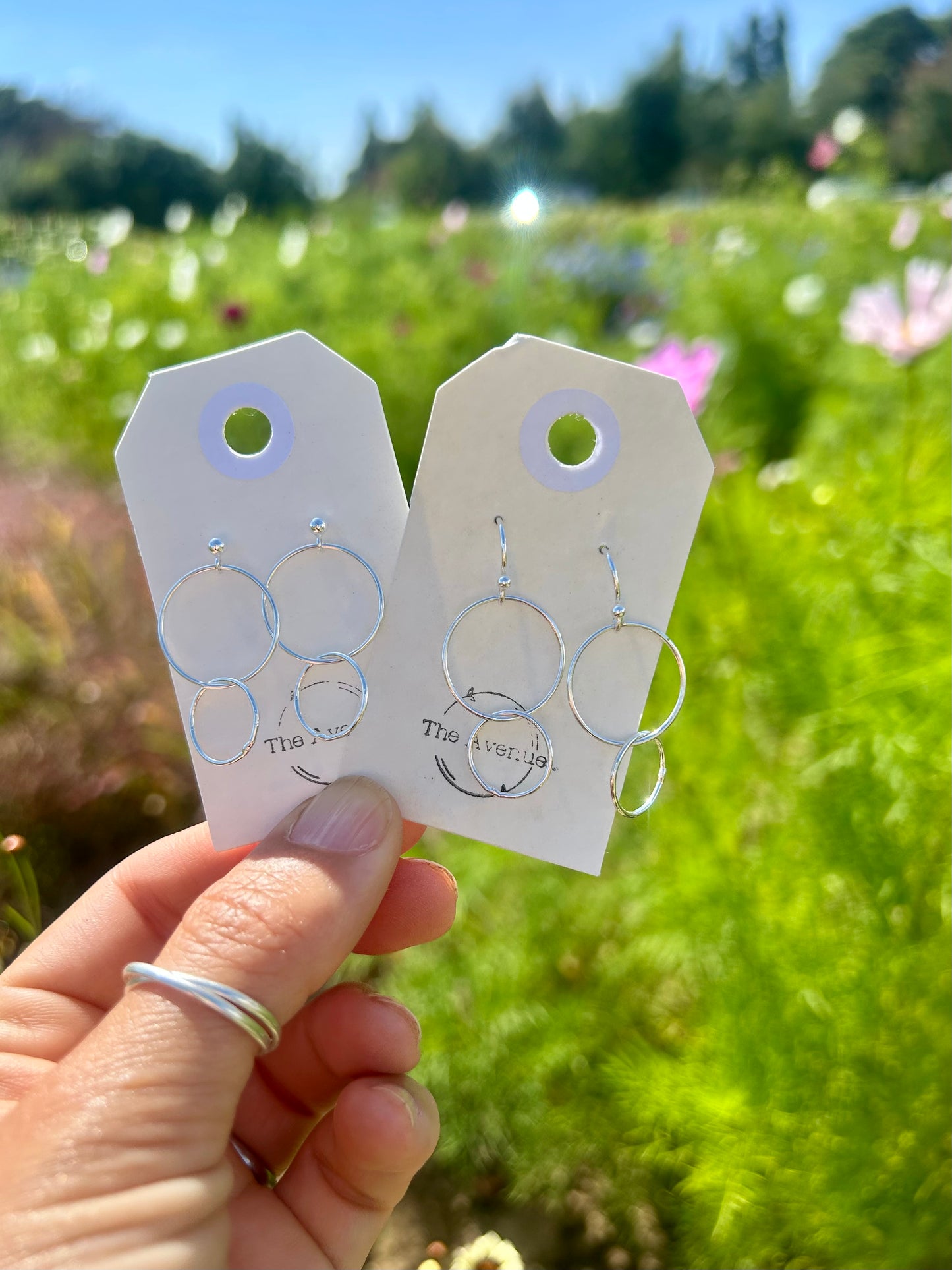 Double circle stud earrings