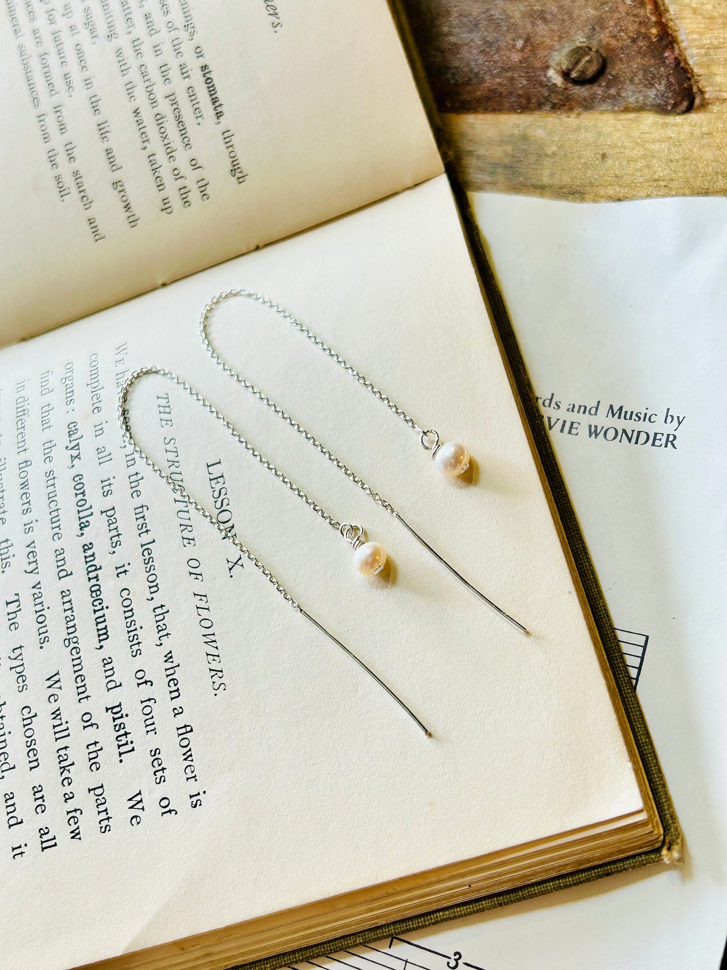 Freshwater pearl threader earrings (sterling silver)