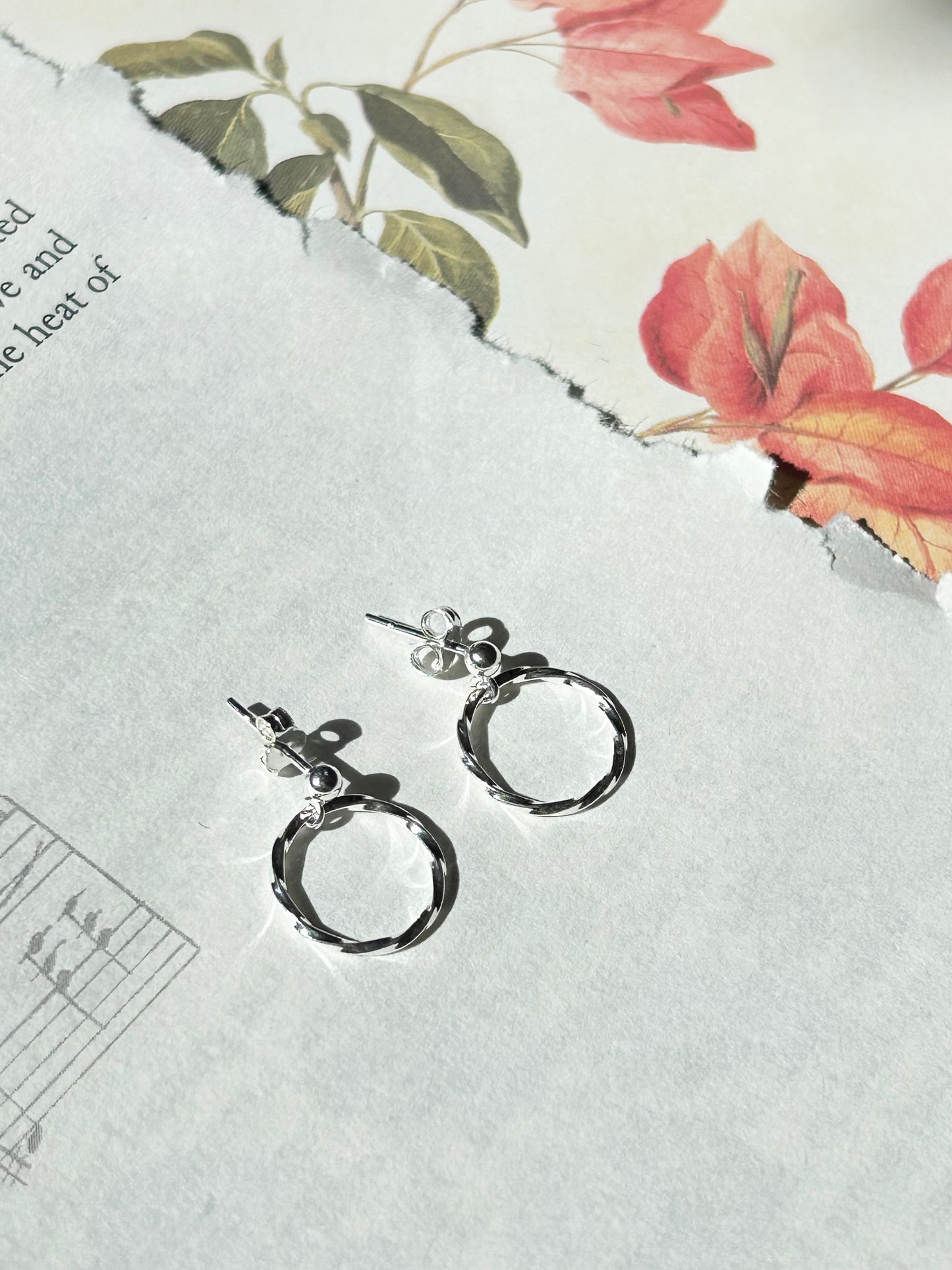 Twisted circle stud back earrings