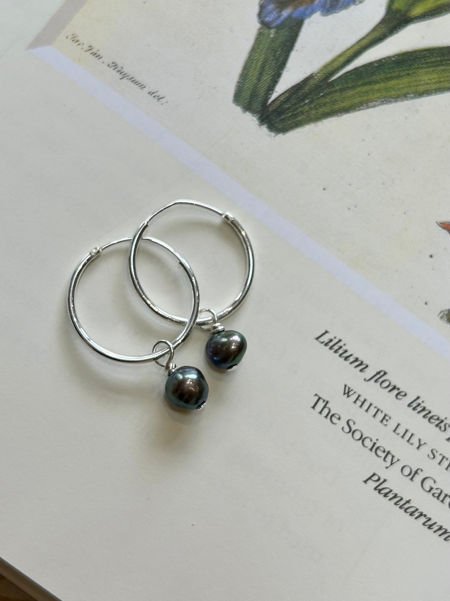 Freshwater pearl sleeper hoops - peacock blue pearl