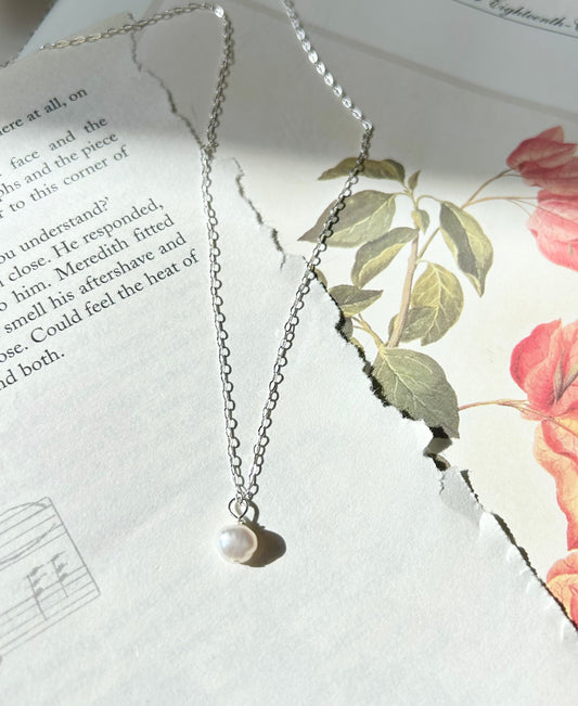 Freshwater pearl necklace