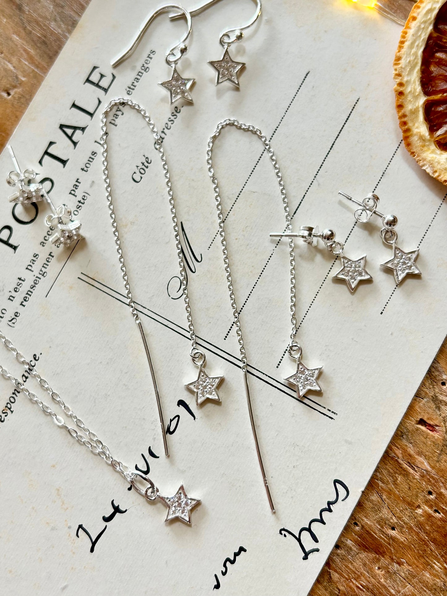 Sparkle star stud earrings 🌟