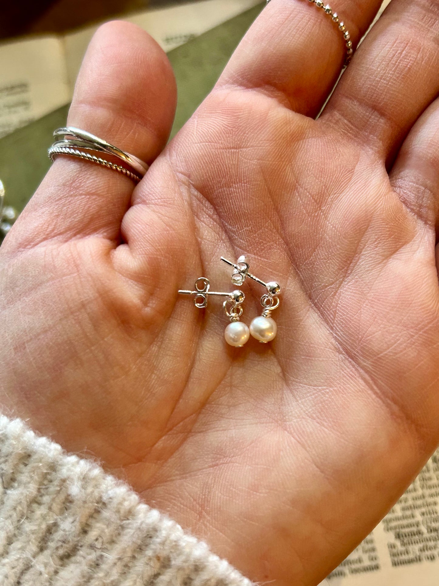 Freshwater pearl dangle stud earrings