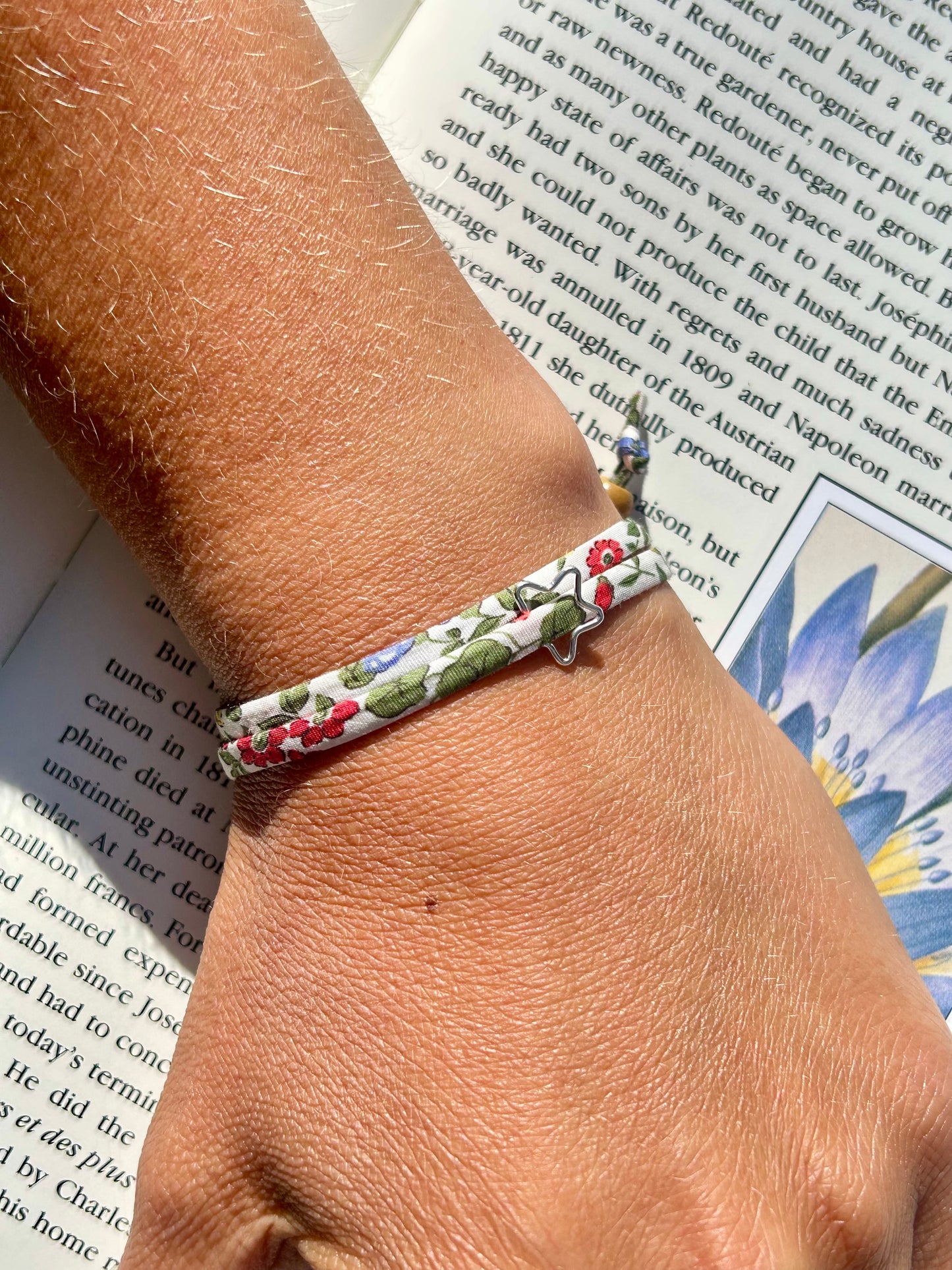 Fabric Bracelet Lilibet Buckingham Liberty – Open Star Charm