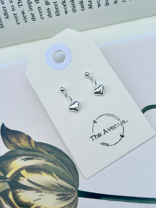 Dangle studs - heart