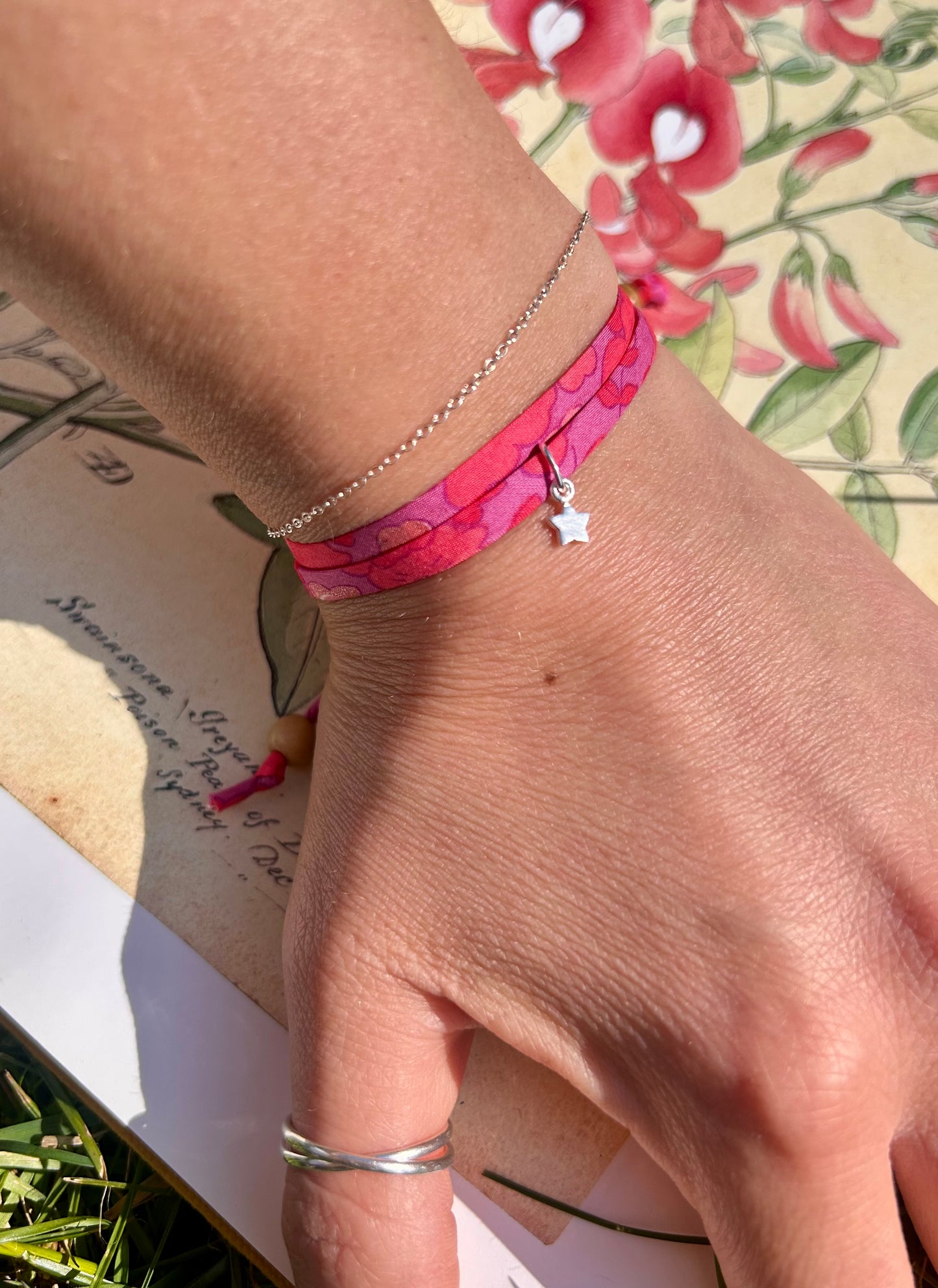 Fabric bracelet…Liberty of London Betsy candy pink (solid star)