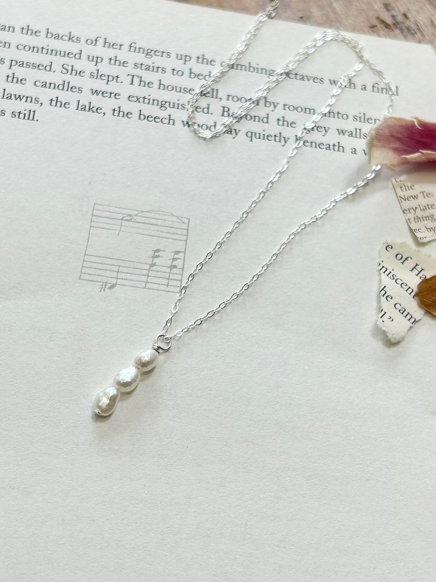 Freshwater triple pearl necklace