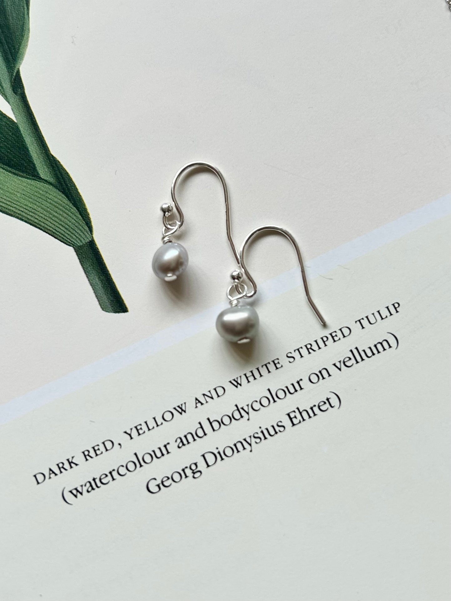 Freshwater Pearl Dangle Hook Earrings – Silvery Grey Pearl
